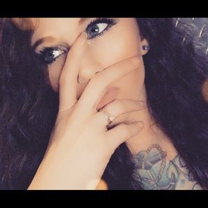 Meet your Posher, Allyson